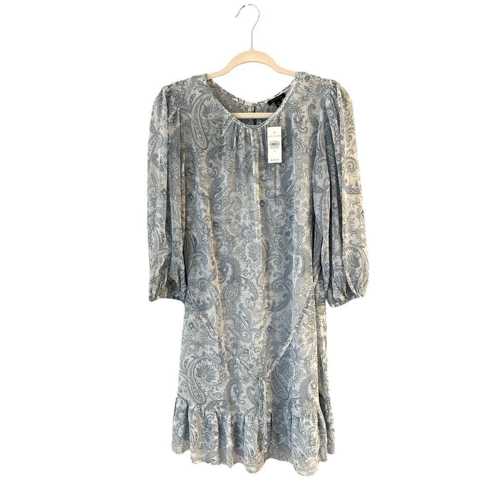 NWT Anne Taylor light blue paisley, tie waist, ruffle bottom dress. Medium